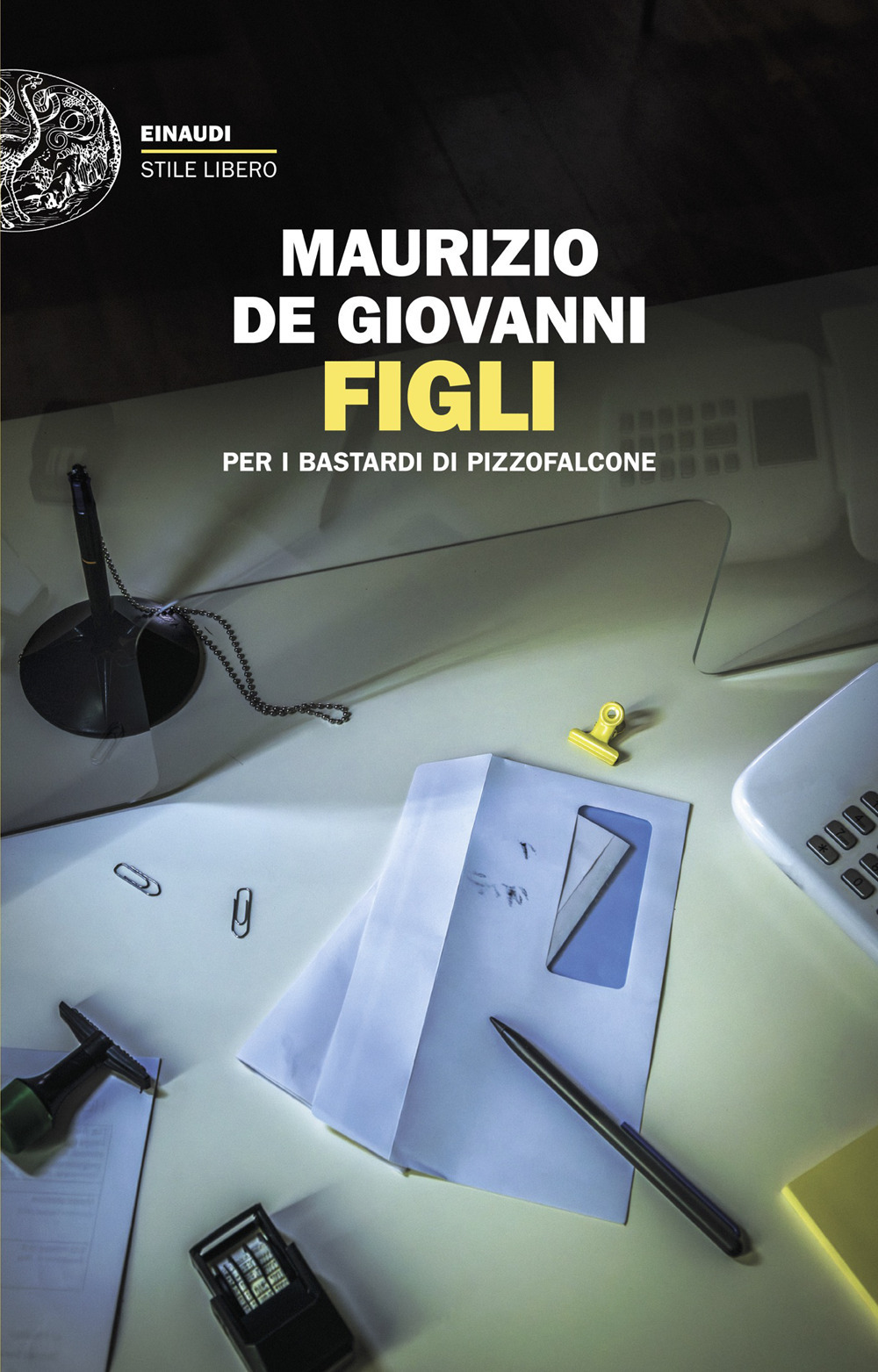 Copertina libro Figli per i bastardi di Pizzofalcone